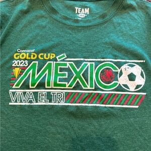 Unisex men’s/womens  Green Mexico Soccer T-Shirt size small